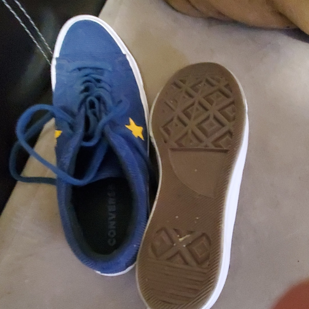 Shoes - Picture 2 of 2